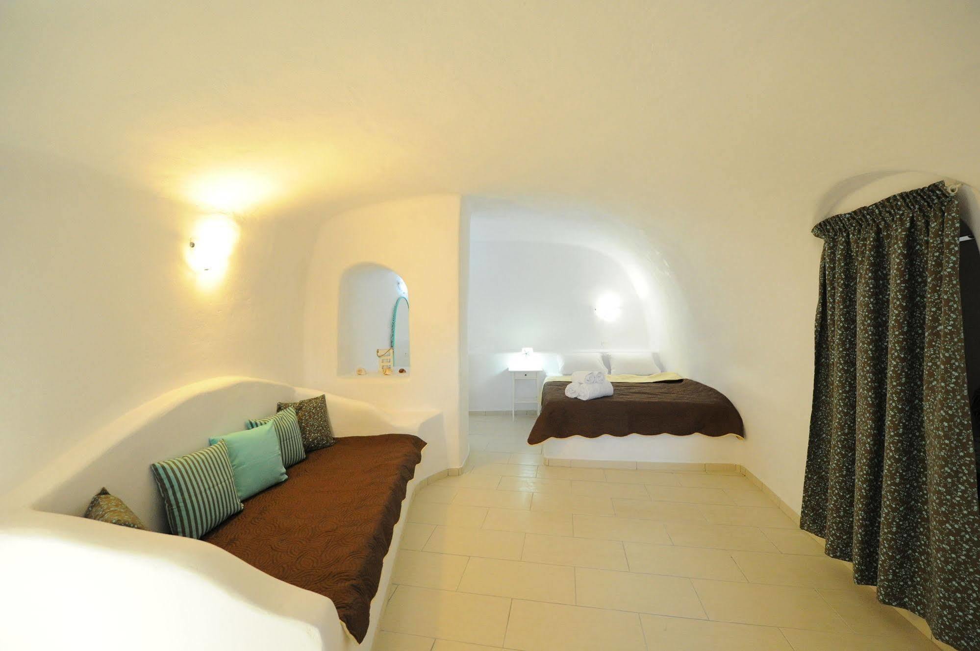 Manias Fira Residences Extérieur photo