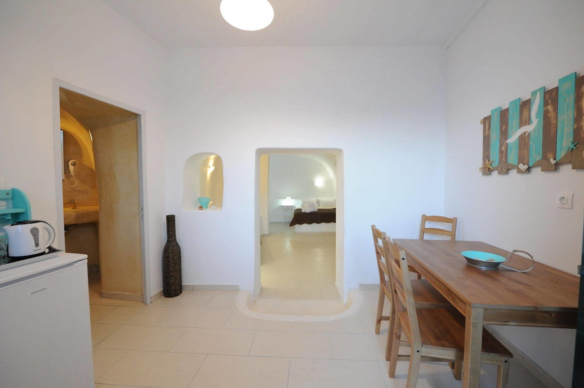 Manias Fira Residences Extérieur photo