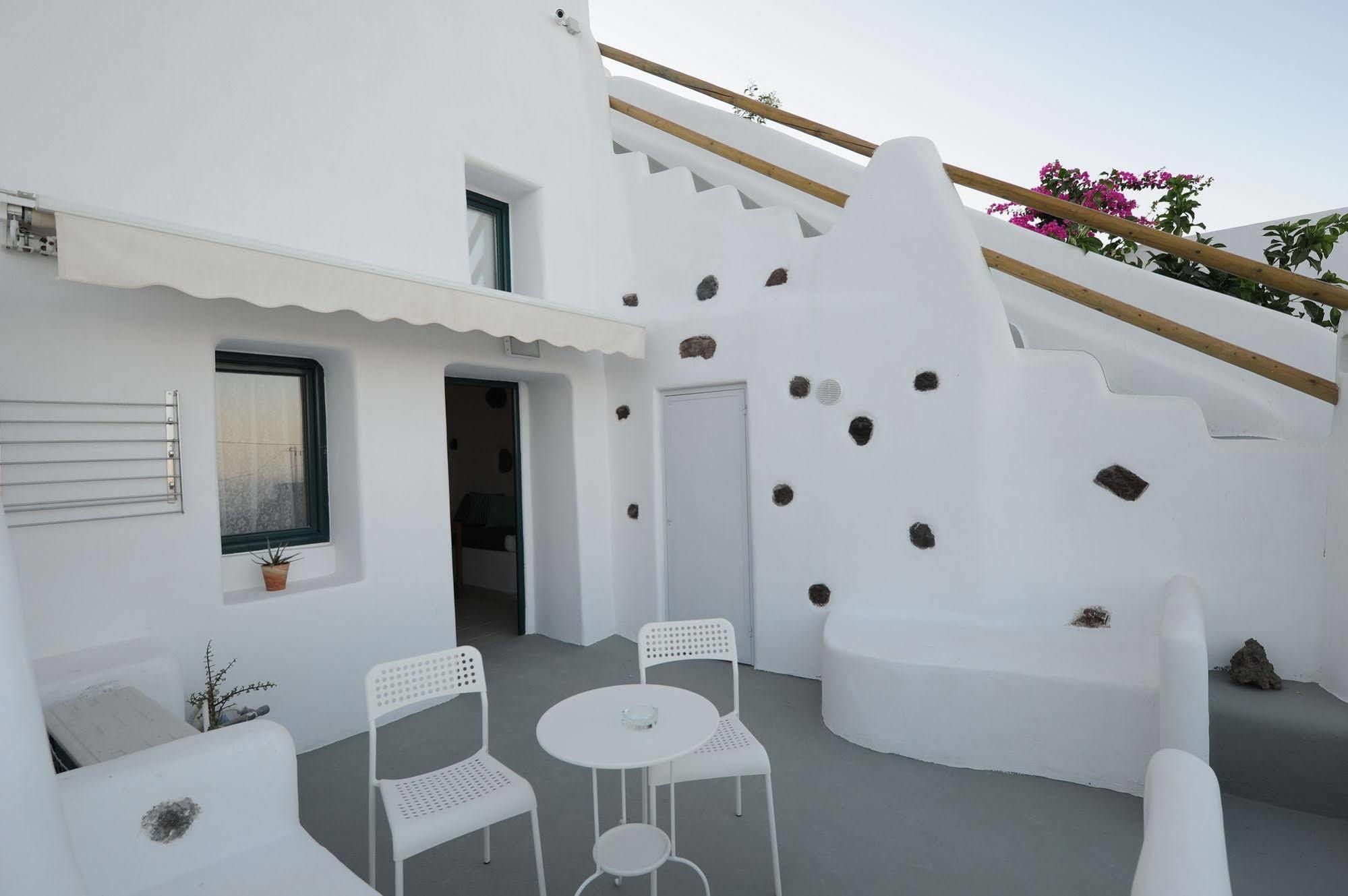 Manias Fira Residences Extérieur photo