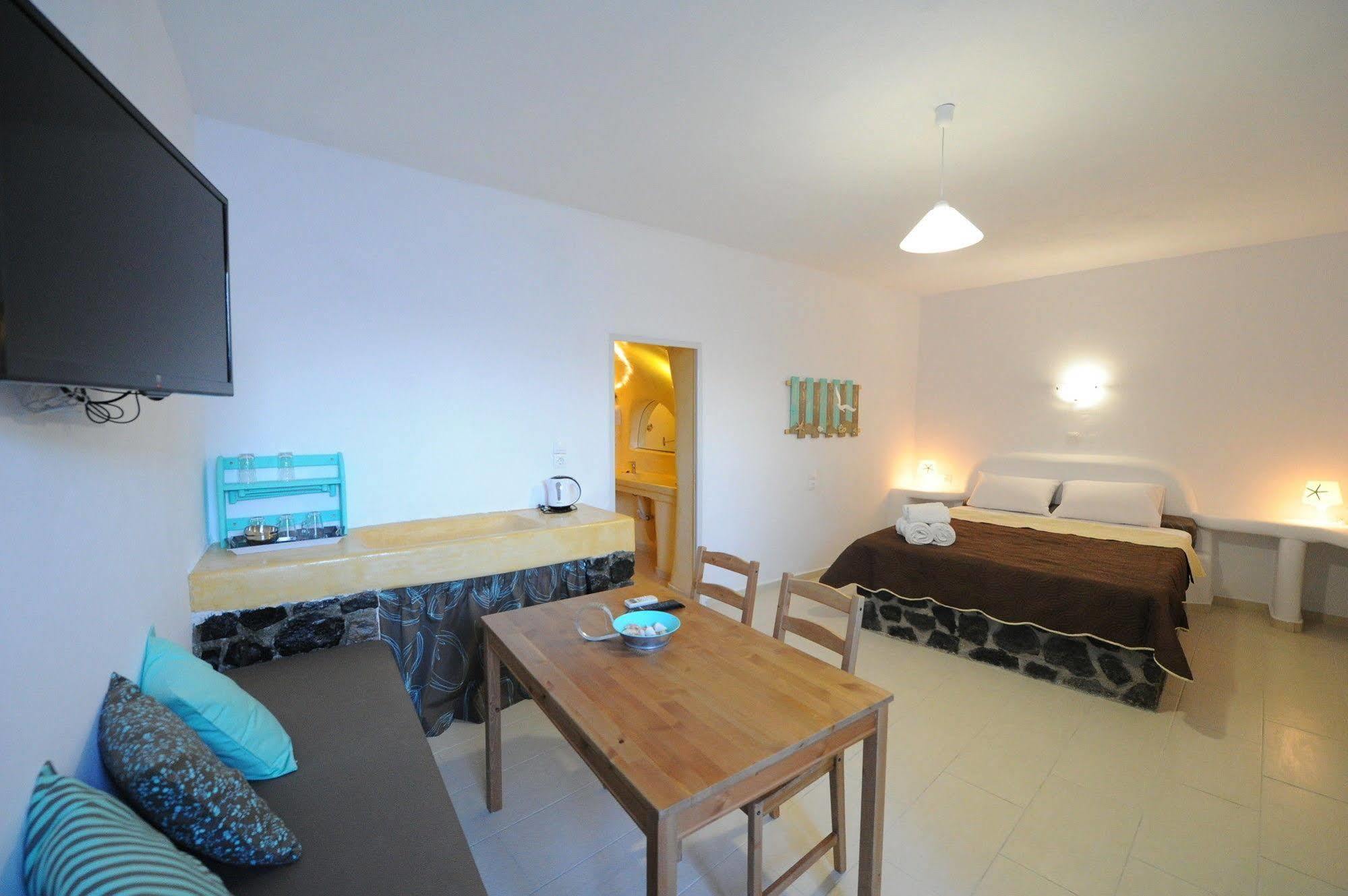 Manias Fira Residences Extérieur photo