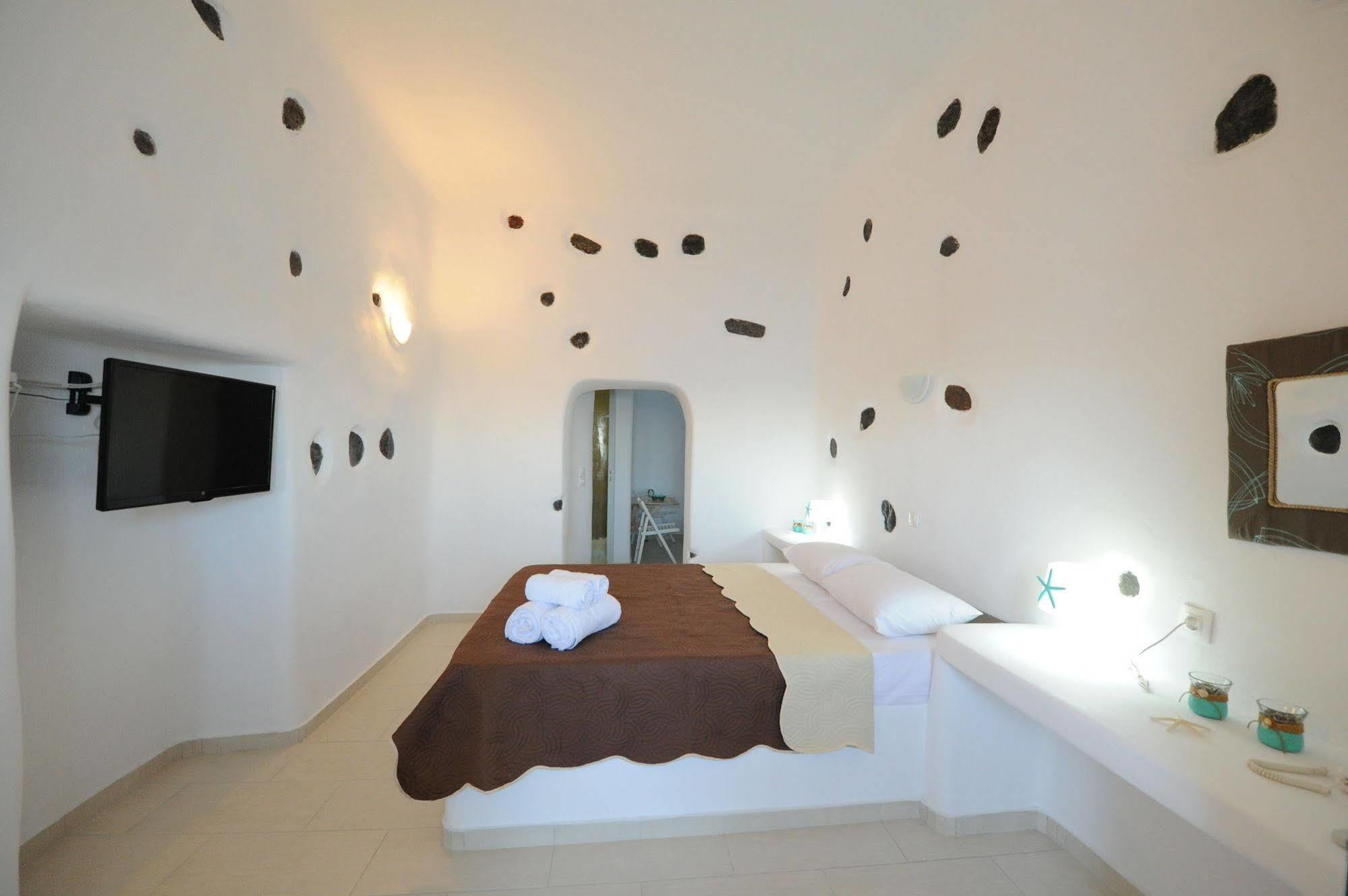 Manias Fira Residences Extérieur photo